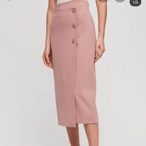 NWT Aritzia Babaton Billy Skirt
